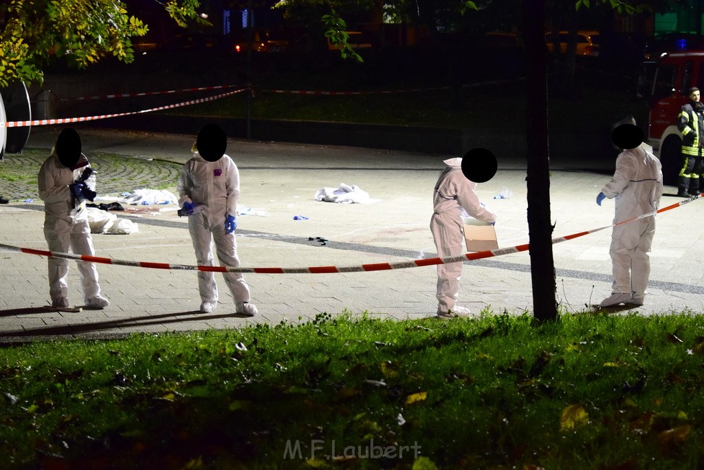 Einsatz BF Messerstecherei Koeln Neustadt Nord Eberplatz Platzmitte P108.JPG - Miklos Laubert